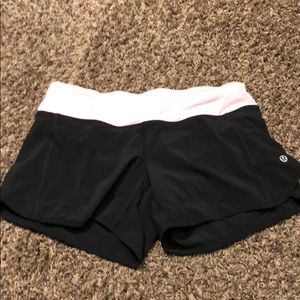 Lululemon turbo run shorts size 4 in black
